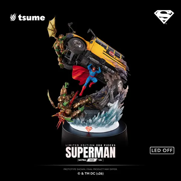 DC COMICS Statue Superman Ultra HQS Tsume