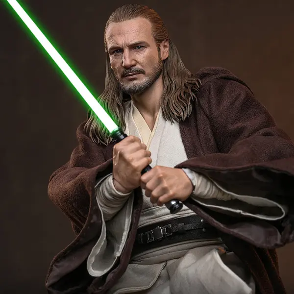 STAR WARS Figurine Qui-Gon Jinn Movie Masterpiece Hot Toys