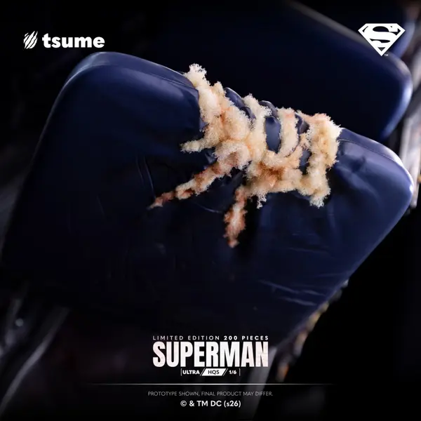 DC COMICS Statue Superman Ultra HQS Tsume