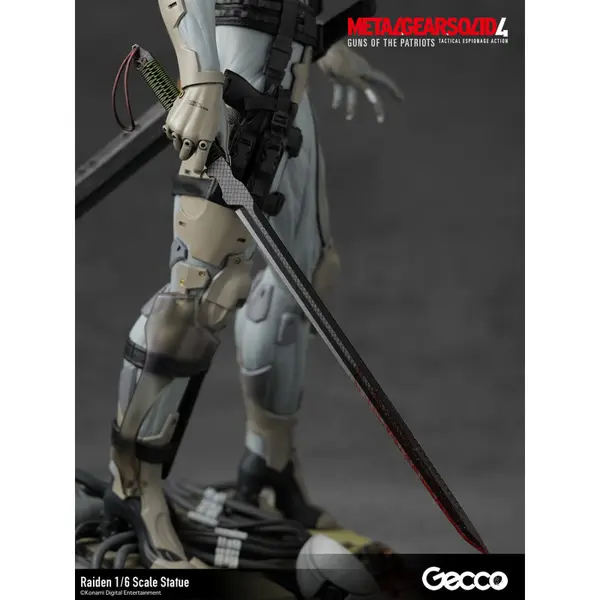 METAL GEAR SOLID 4 Statue Raiden Gecco