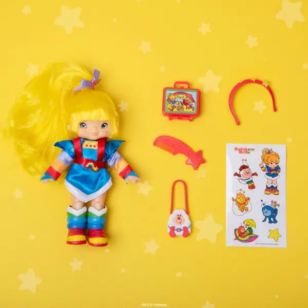 BLONDINE AU PAYS DE L’ARC EN CIEL Poupée Fashion Doll Blondine The Loyal Subjects